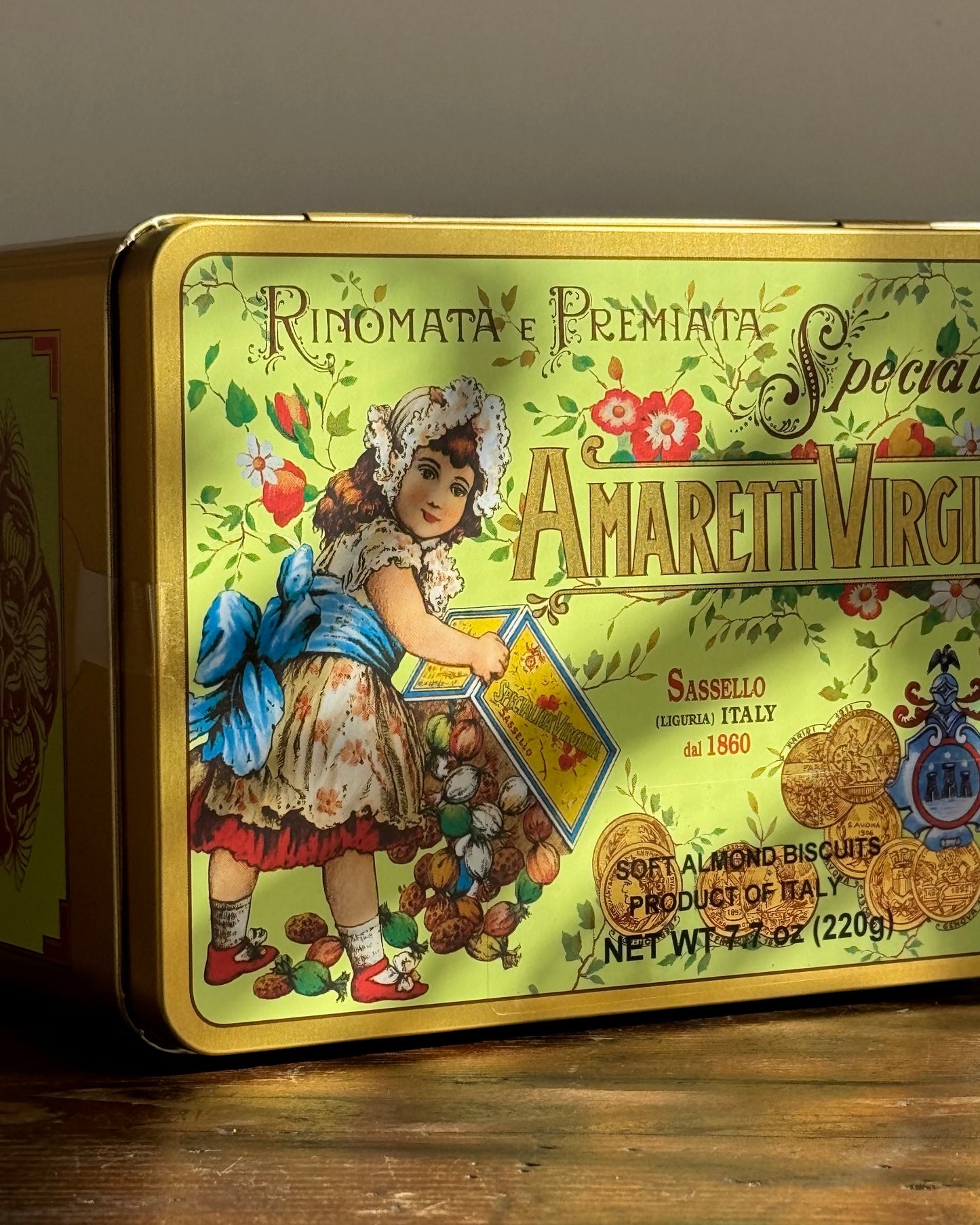 Amaretti Virginia Soft Cookies in Rectangular Green Tin