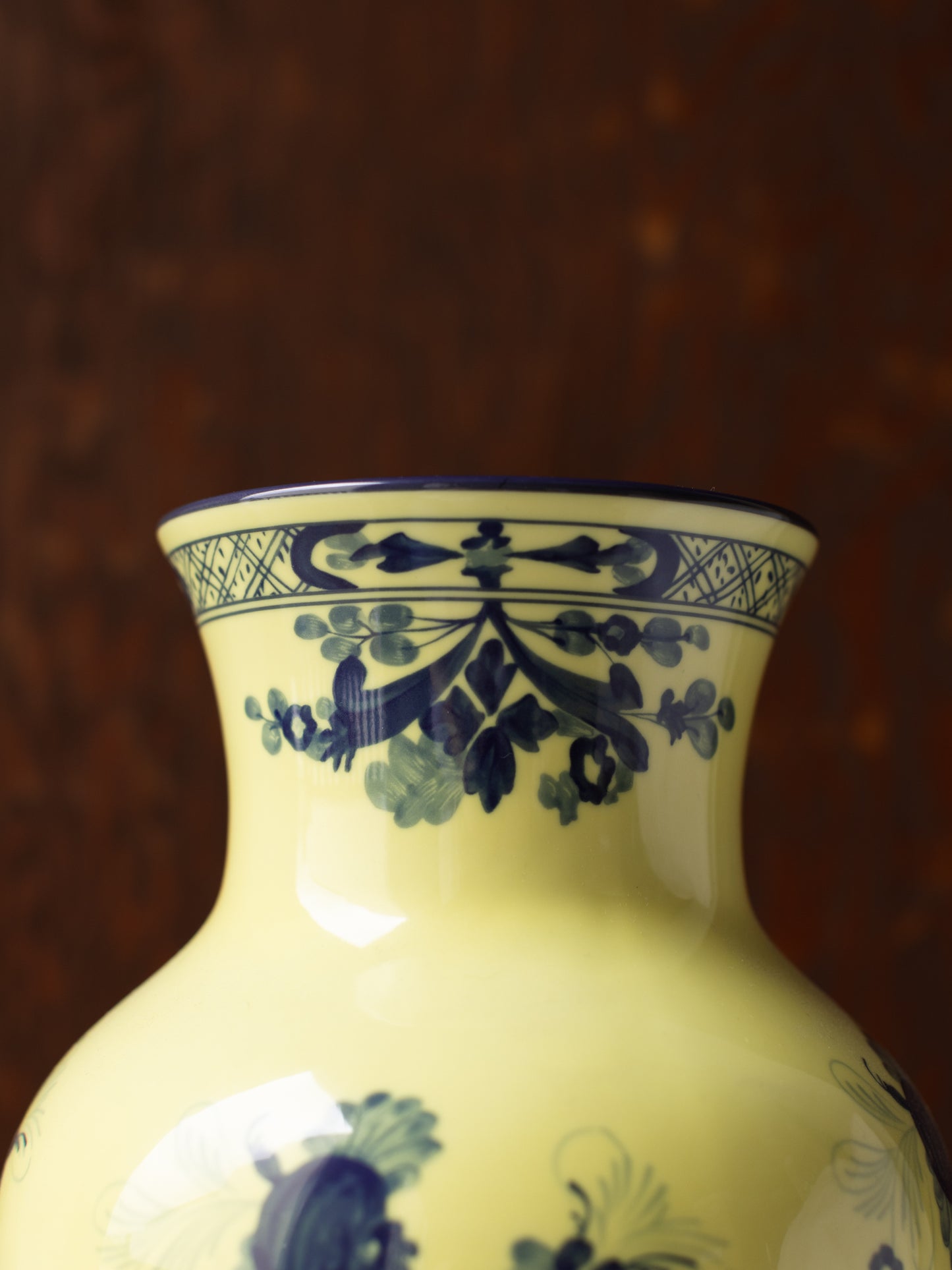 Oriente Italiano Ming Vase