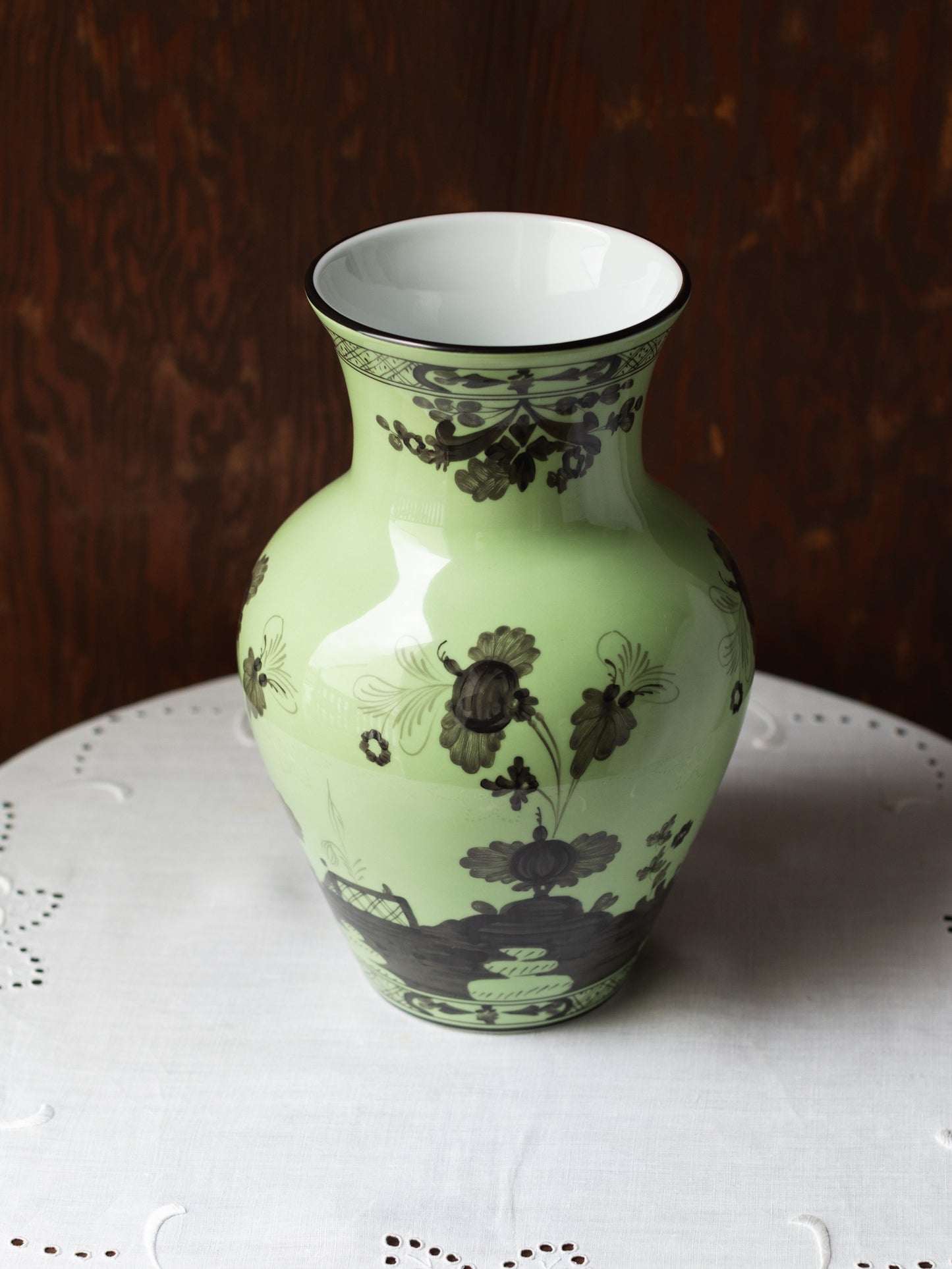 Oriente Italiano Ming Vase