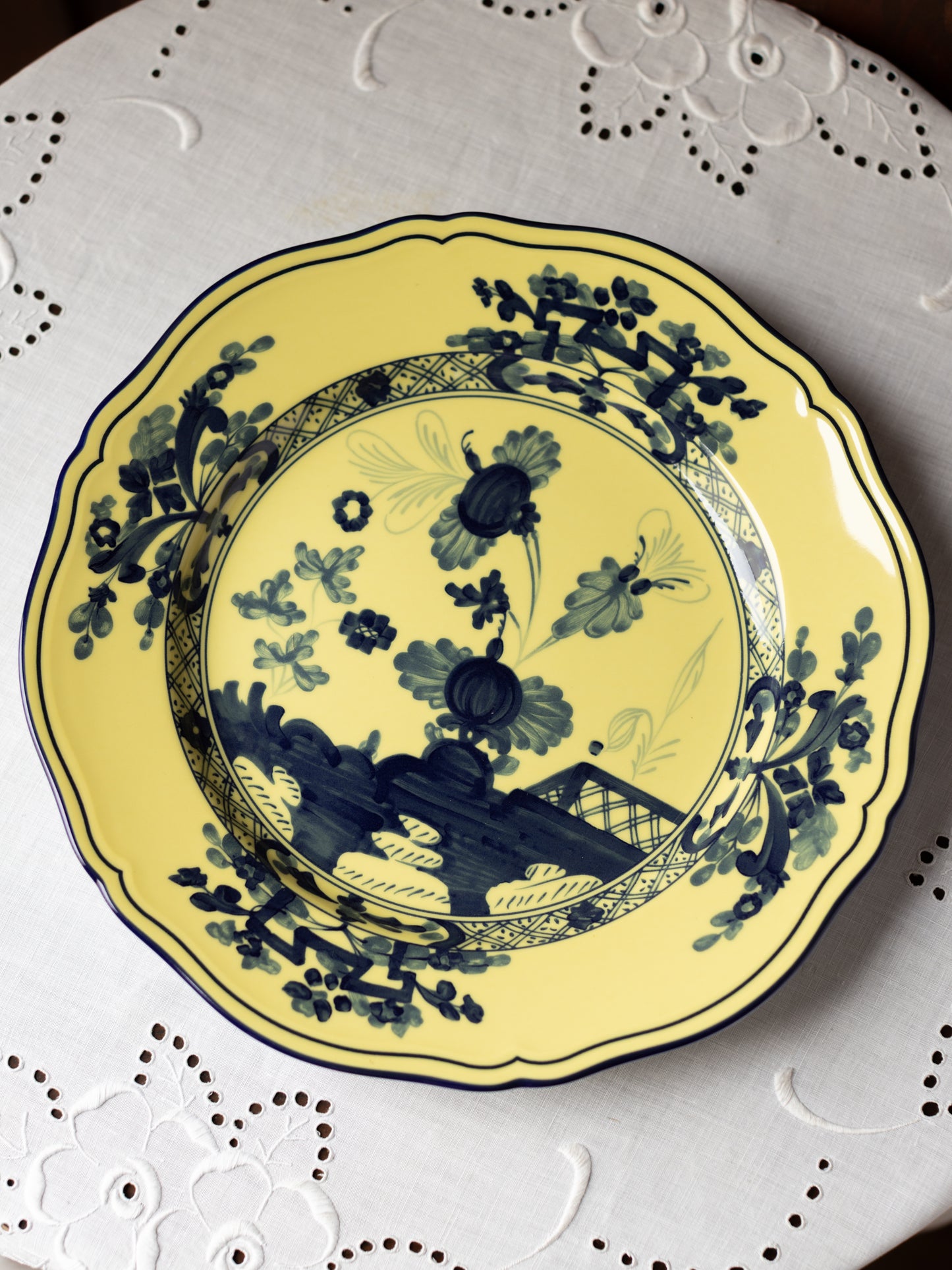 Oriente Italiano Antico Doccia Flat Dinner Plate