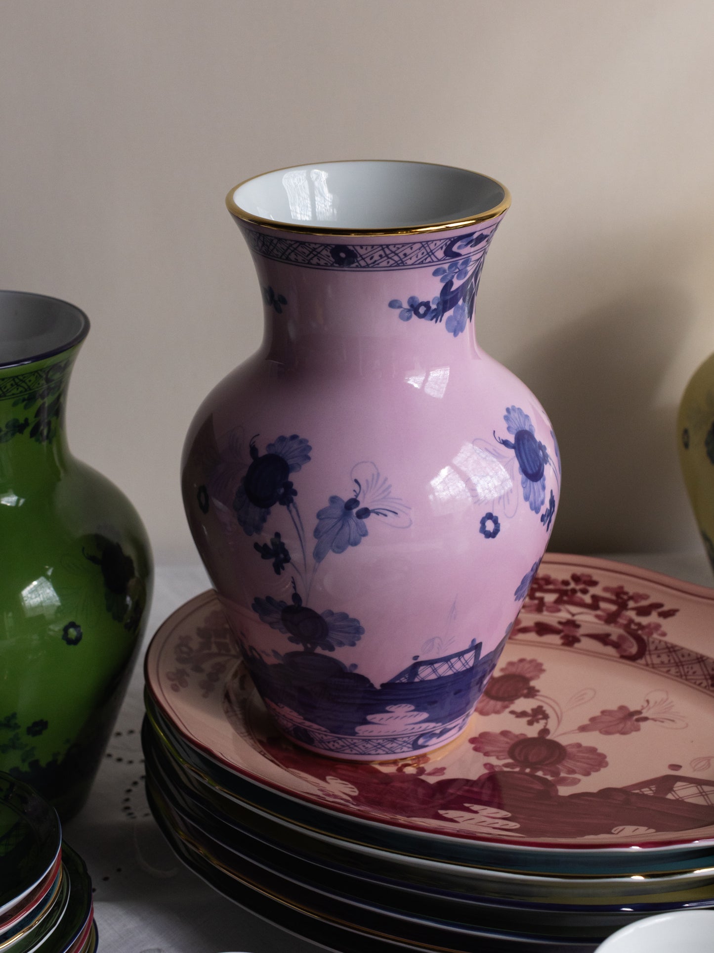 Oriente Italiano Ming Vase
