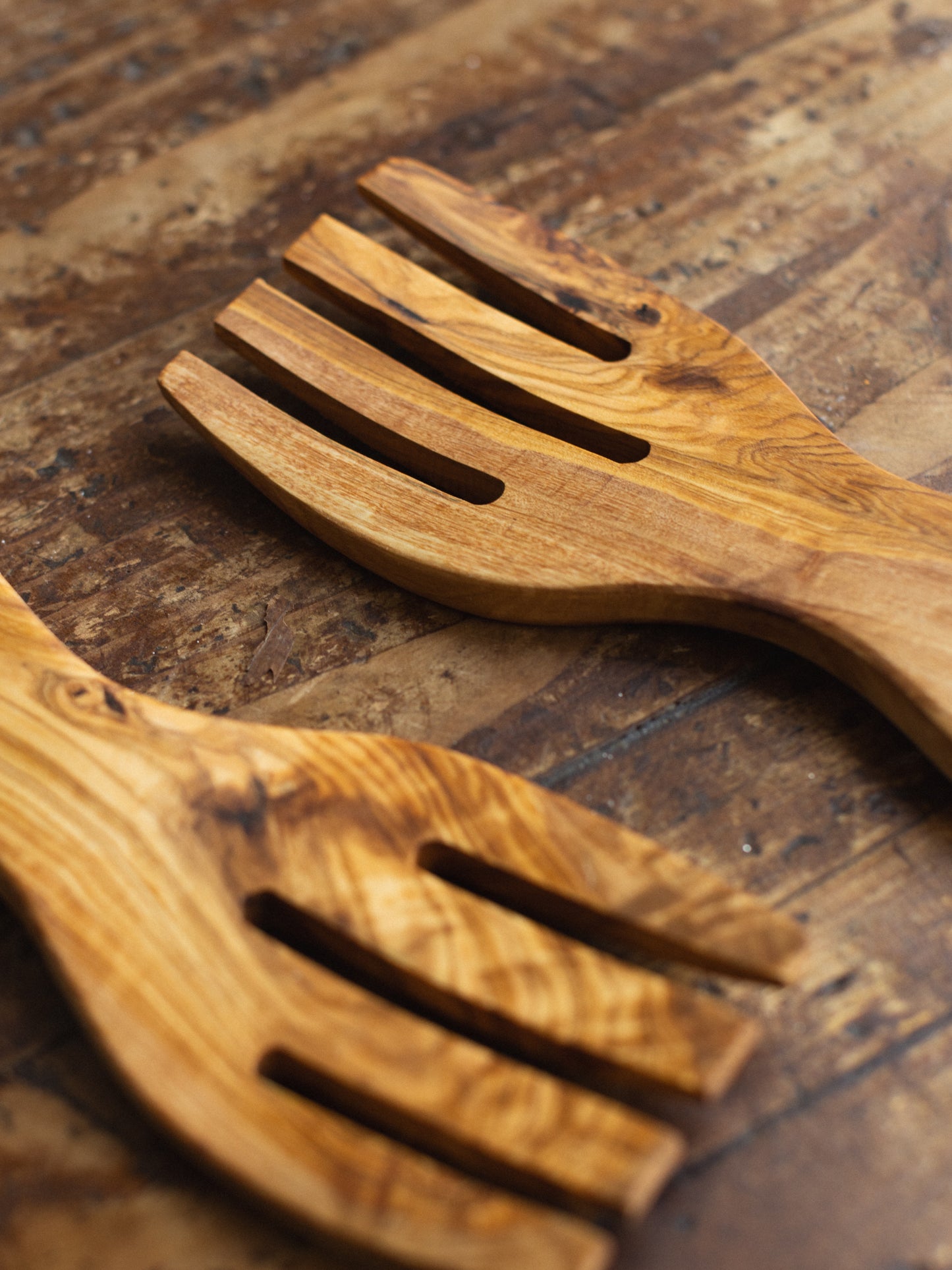 Olive Wood Short Salad Serving Forks