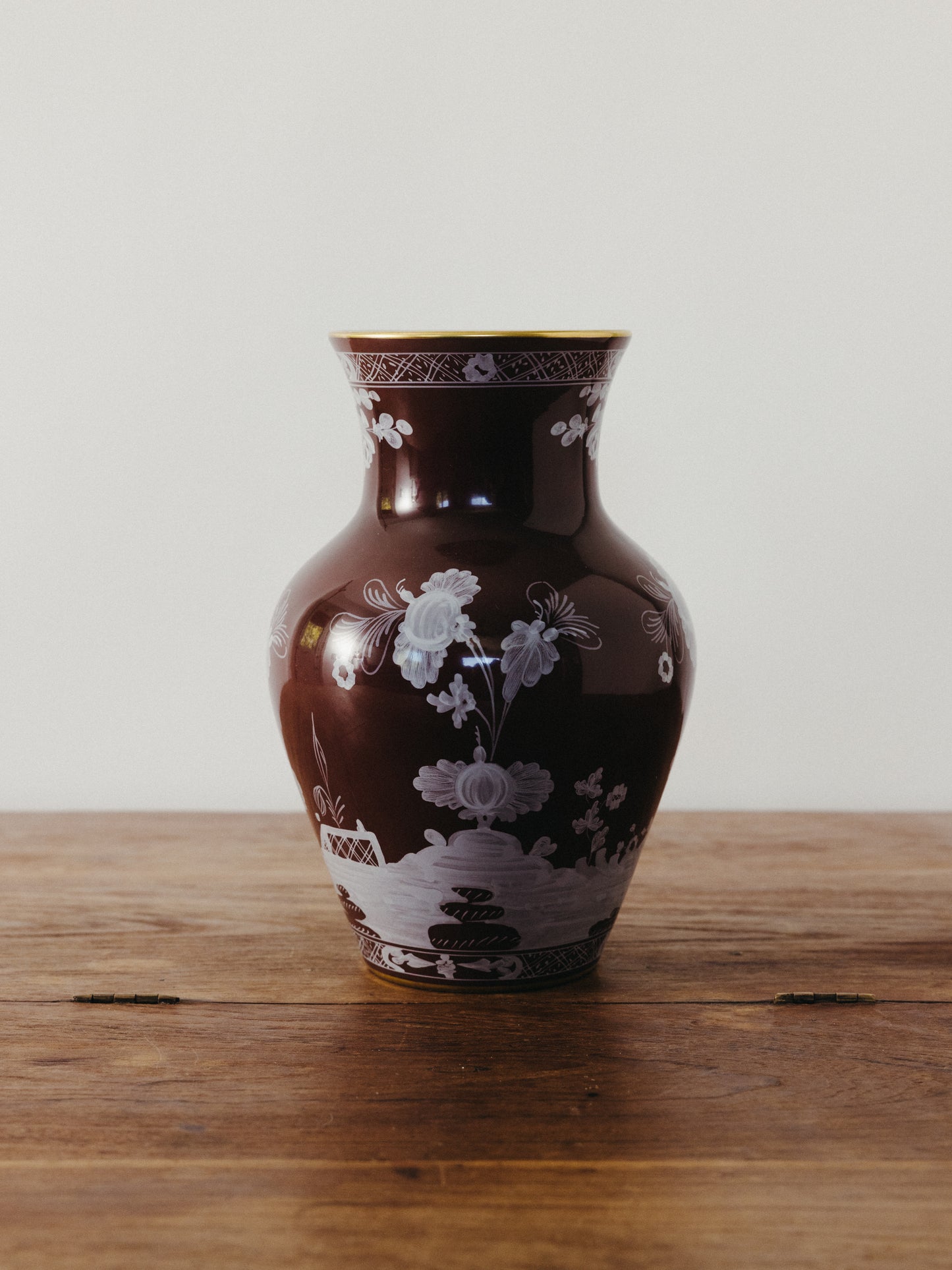 Oriente Italiano Ming Vase