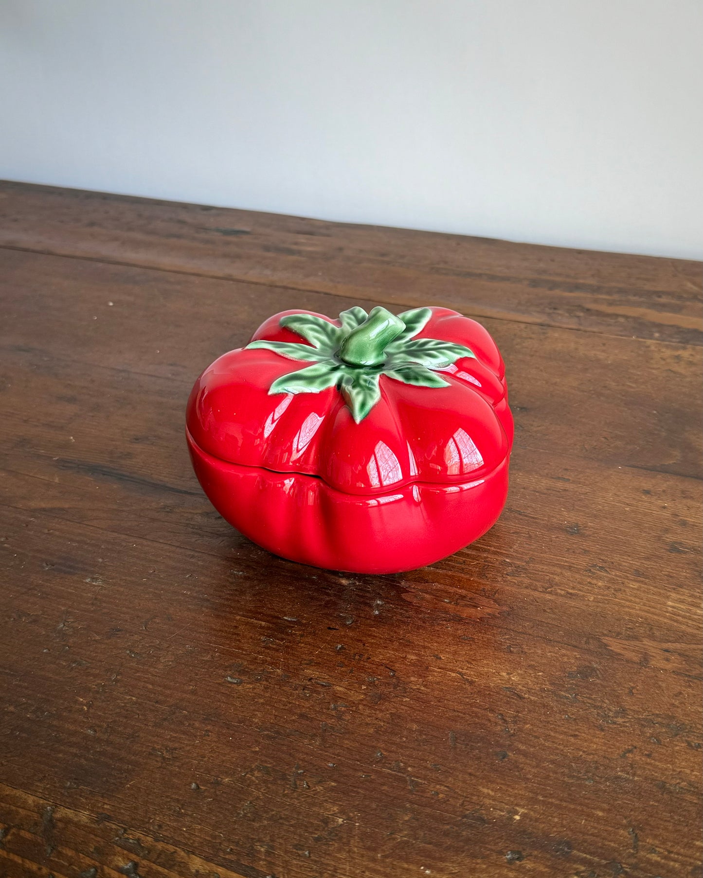 Bordallo Pinheiro Tomato Box