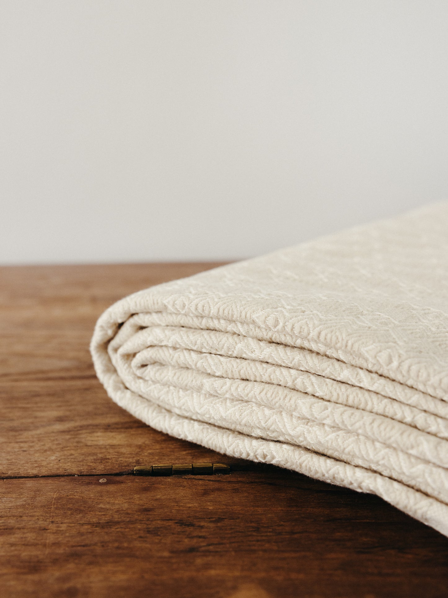 Chiarastella "F28" Cashmere Throw in Sand/Red Stripe