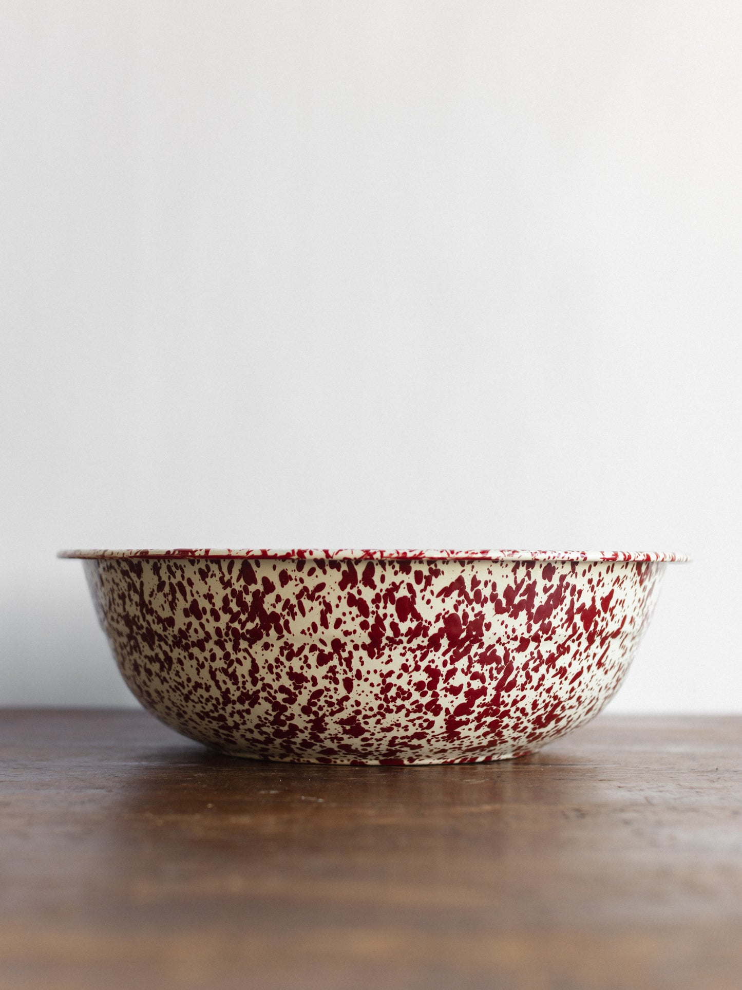 Enamel Splatter Medium Basin