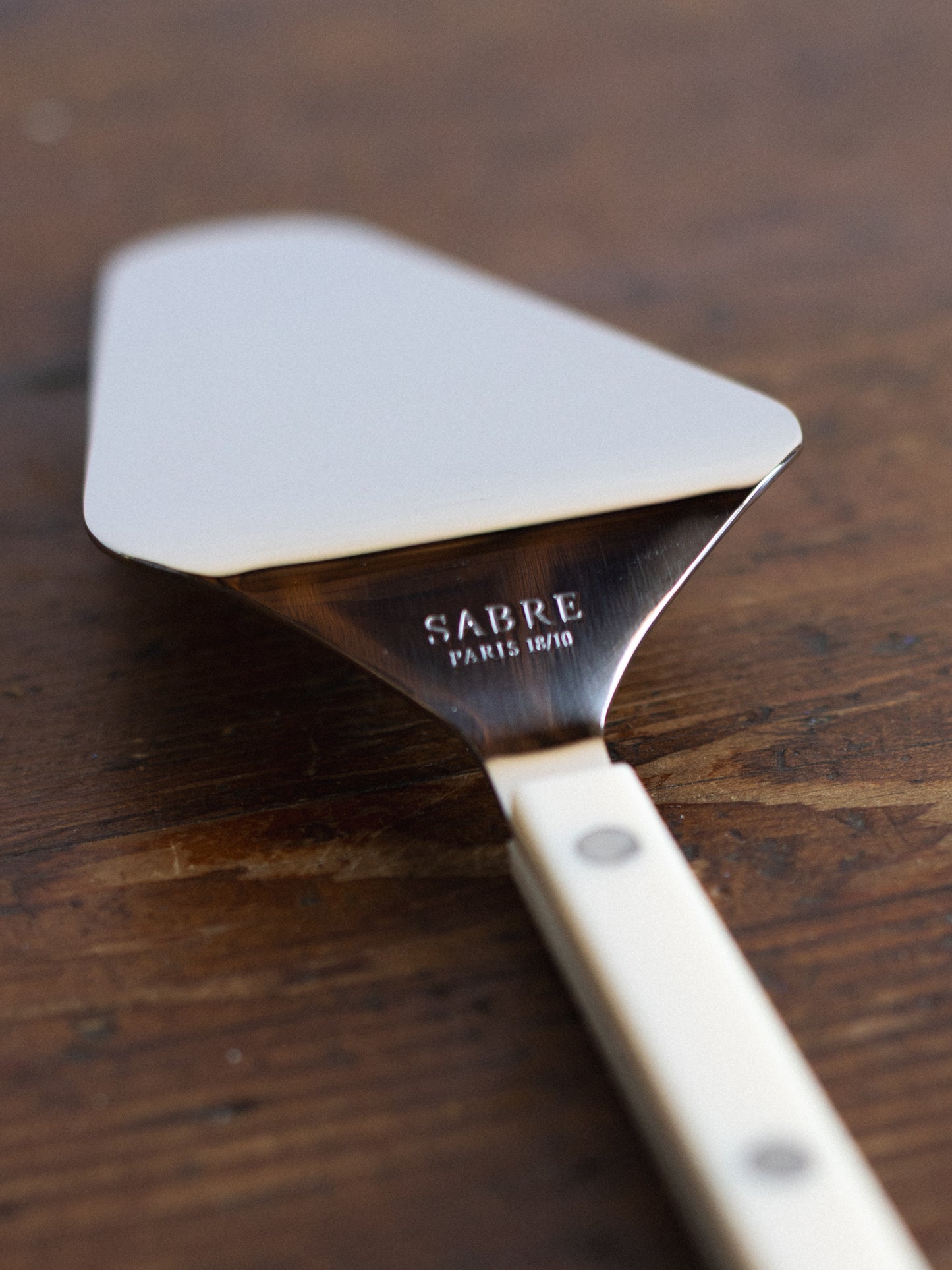 Sabre Bistro Tart Server